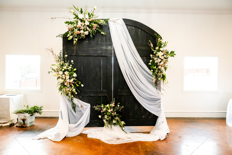 Fort worth wedding venue barn doors, modern elegant black and white