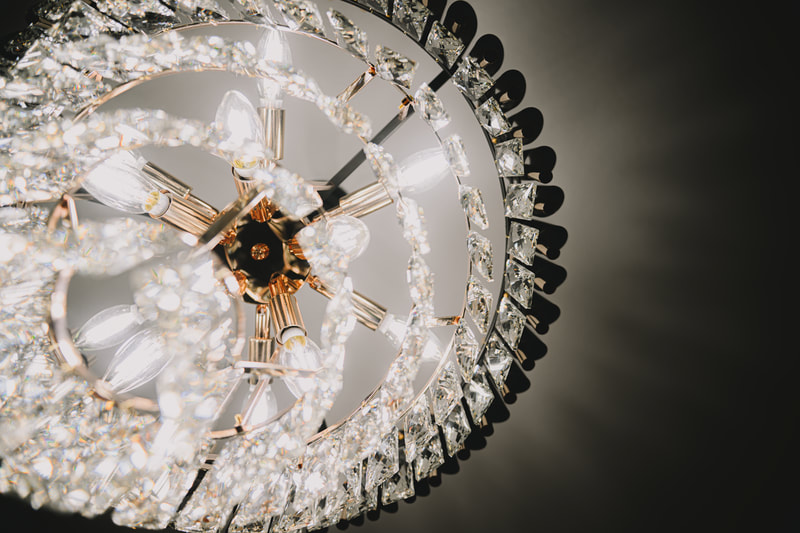 North Texas wedding venue elegant crystal chandelier