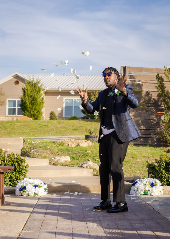 flower dude outdoor wedding ceremony